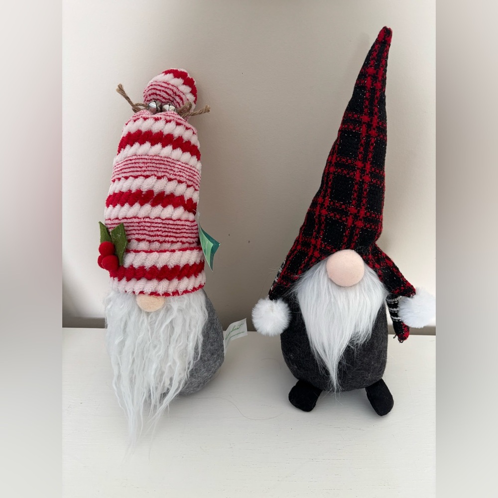 Set of 2 Holiday Gnomes - NWT